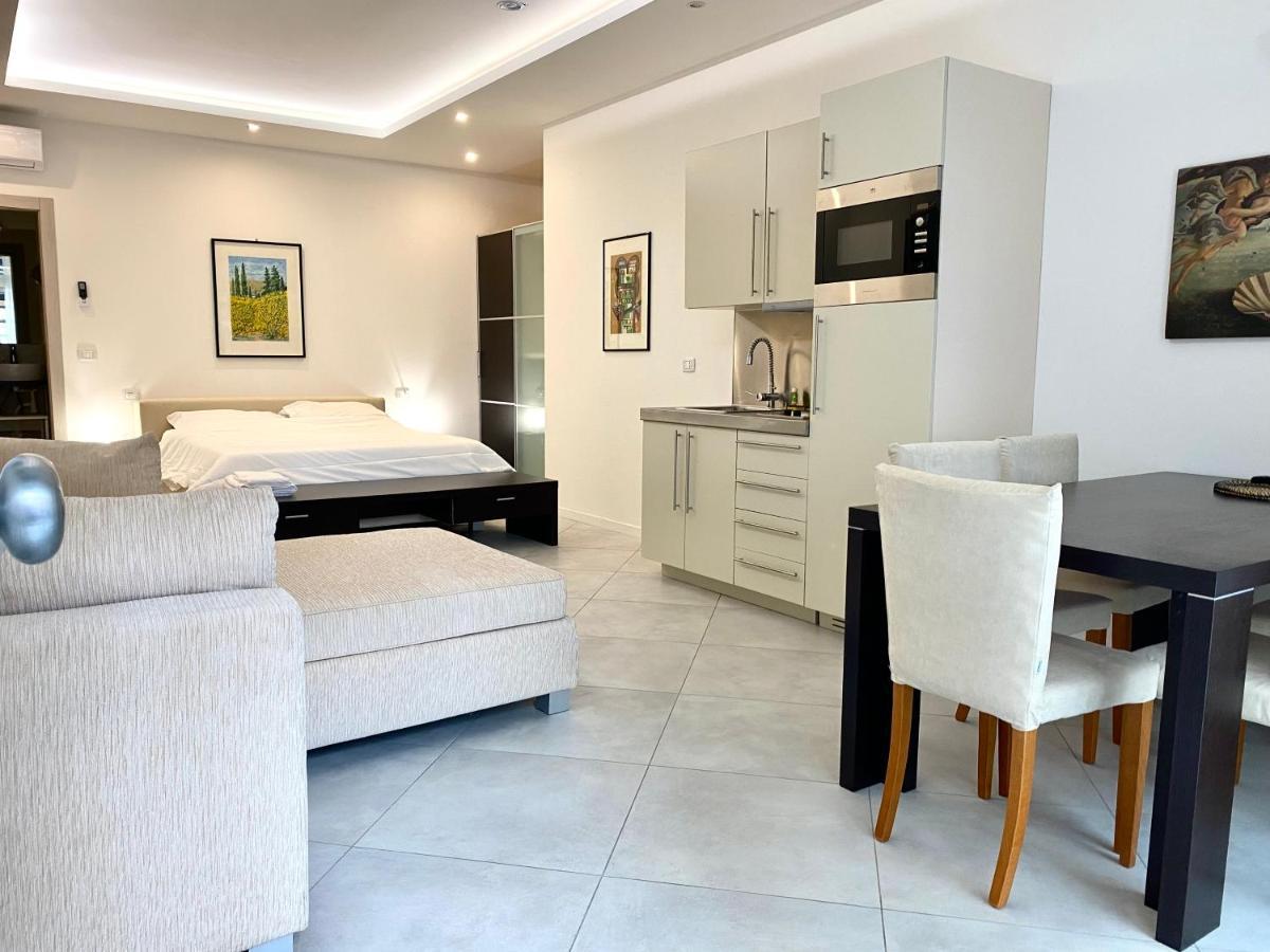 Crespi In Fiera Apartment โบโลญญา ภายนอก รูปภาพ
