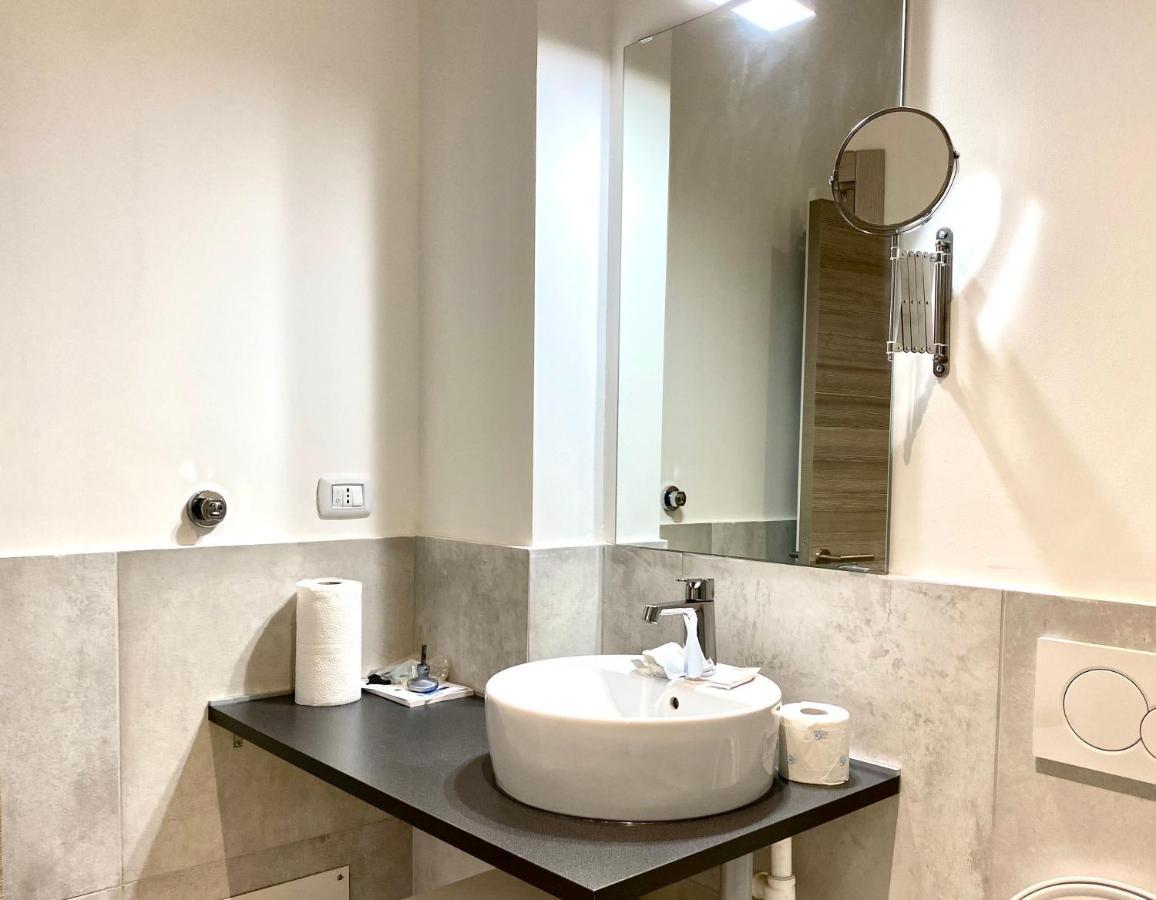 Crespi In Fiera Apartment โบโลญญา ภายนอก รูปภาพ