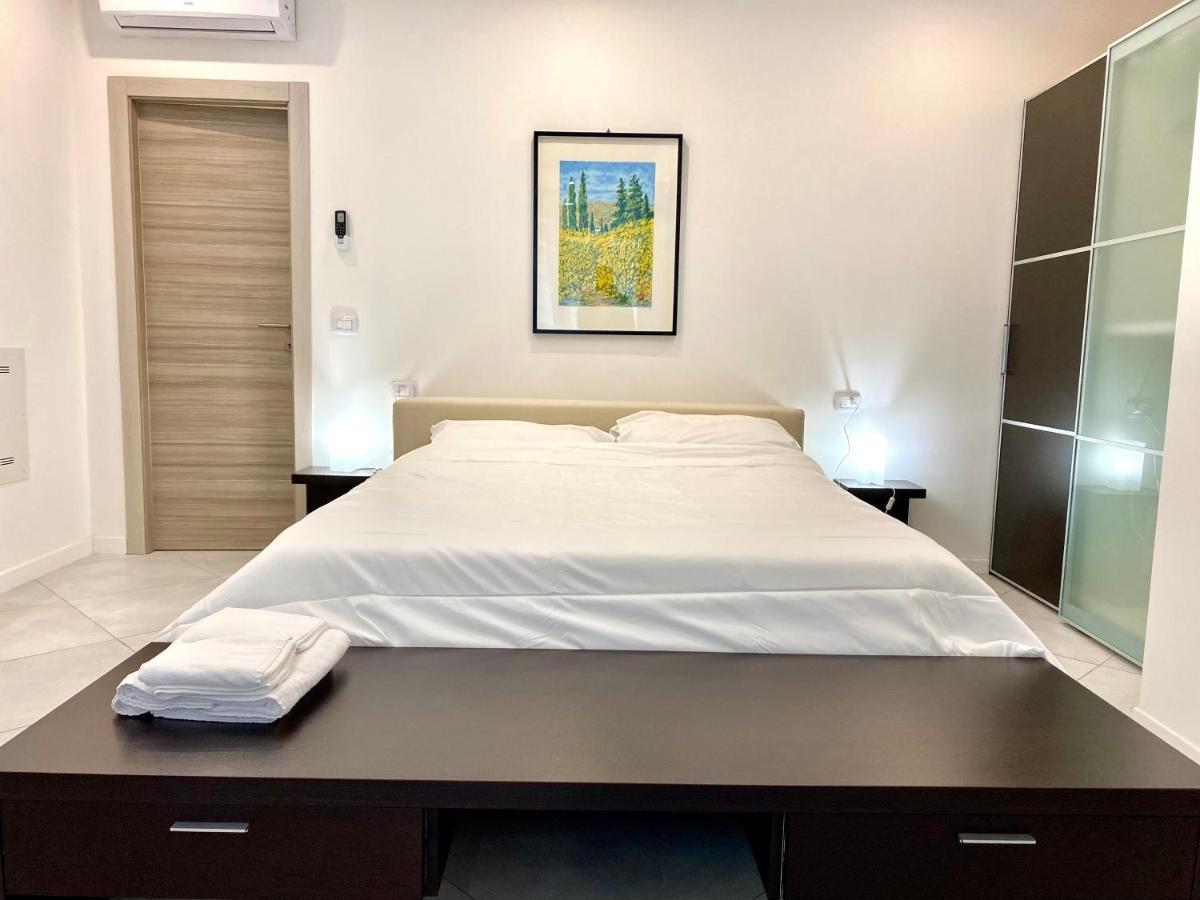 Crespi In Fiera Apartment โบโลญญา ภายนอก รูปภาพ